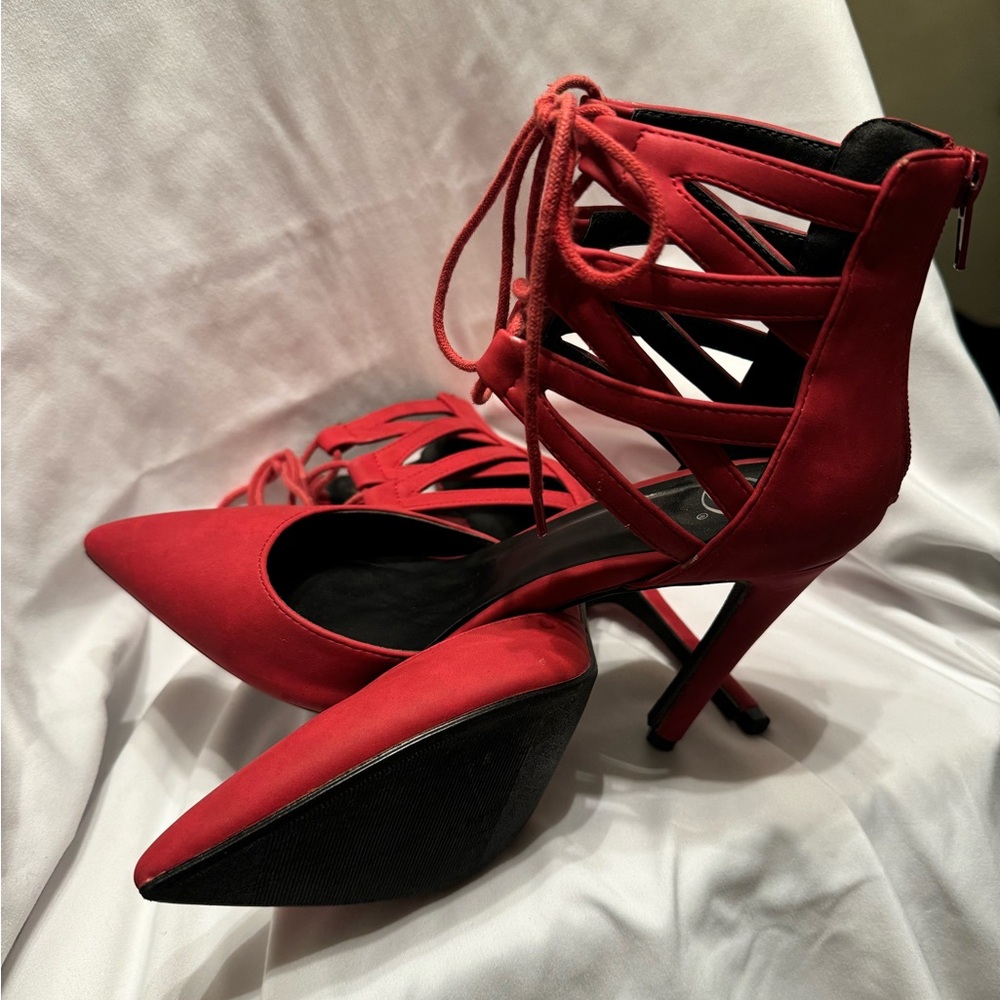 RED 4” ankle tied stilettos !!! Size 7 - Picture 5 of 10